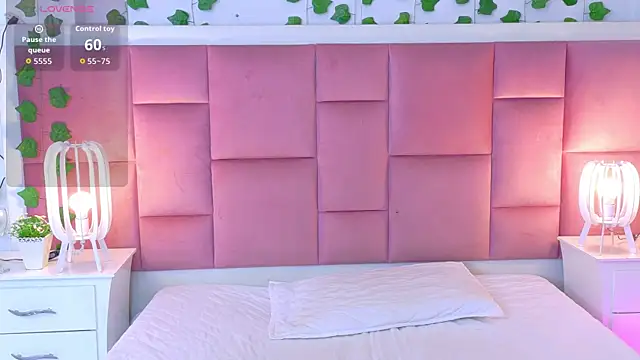 kaily_sweet1 - Kaily_sweet1's free webcam - UK Sex Cams