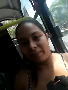Zarinamoon live cam on StripChat