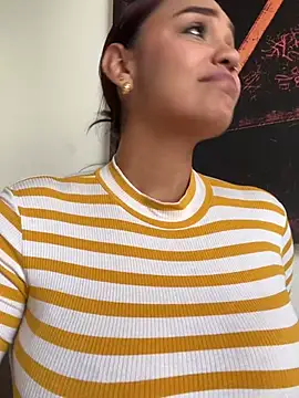 Sara-77 webcam