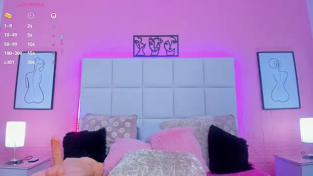 charlotte_kisss webcam