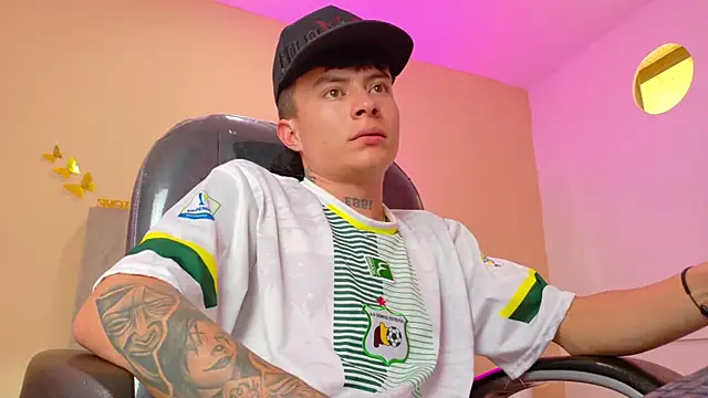 Nascary_Fox webcam