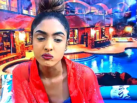 IndianPretty14u2Luv webcam