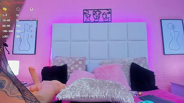 charlotte_kisss webcam