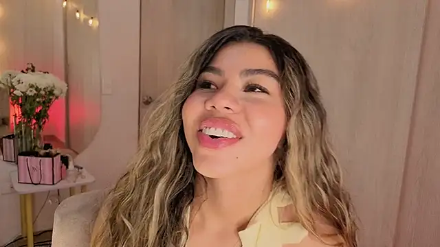 Melina_Ferrer1 live cam on StripChat