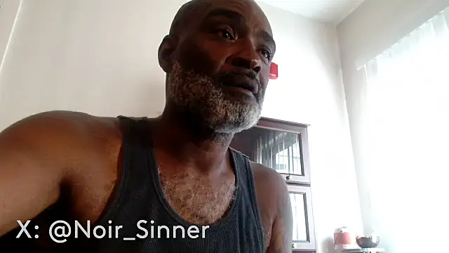 sinnernoir live cam on StripChat