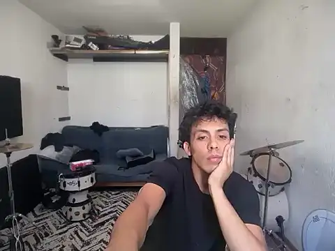 luiscachondito99 webcam