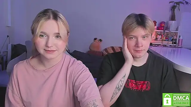 RomPomPony webcam
