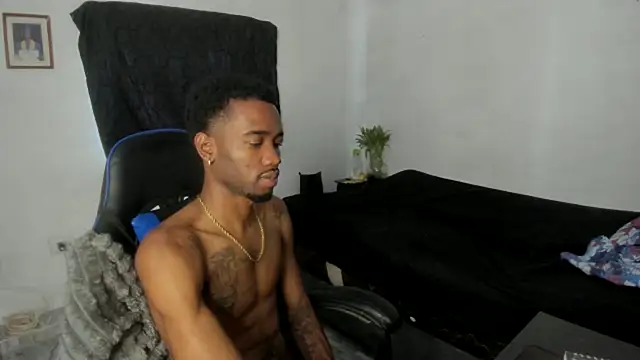 Kofi_exotic_2 webcam