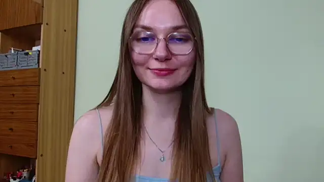 LooveELLYx webcam