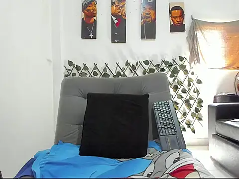 Latins_Boss webcam