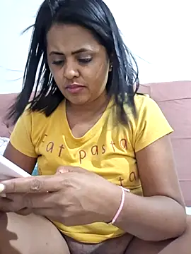 Katrina_Lush webcam