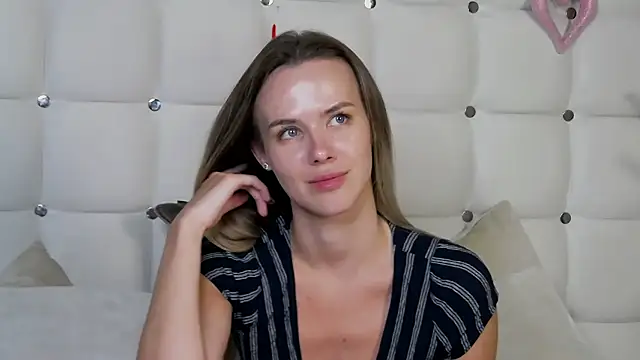 TheMarisa webcam