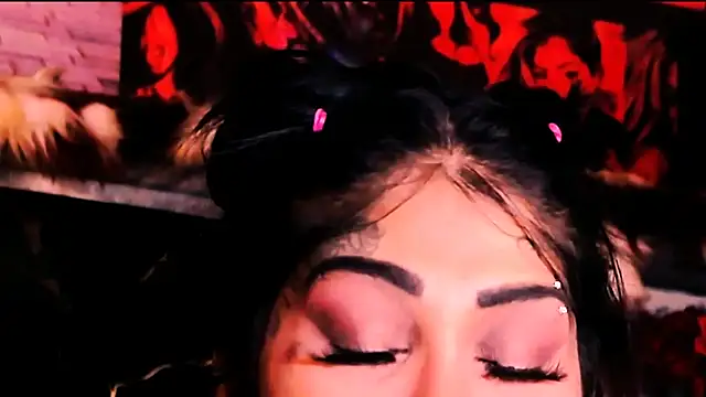 indian_dreamgirl webcam