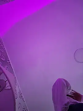 MishRaven webcam