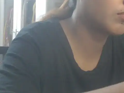 NancyRuvi live cam on StripChat