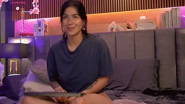 Angelina_Dior webcam