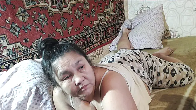 Zulfiya_Bruce webcam