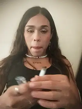 pretty_ariiel - Pretty_ariiel's free webcam - UK Sex Cams