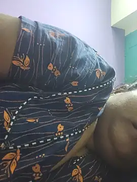 yamini1431 live cam on StripChat