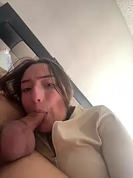 Valery_Salmons webcam