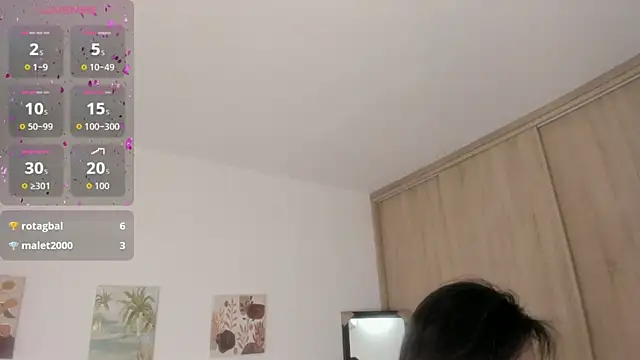 Naomy_foxx1 webcam
