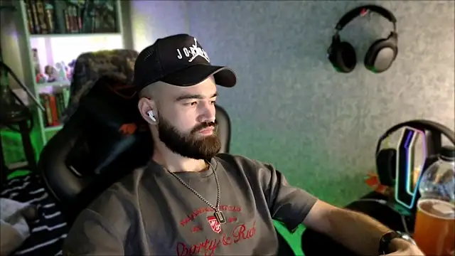 _Serious_Man webcam