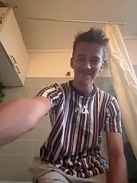 Toyjungee webcam