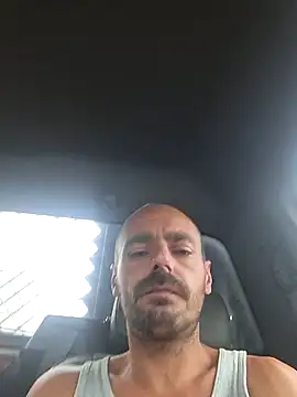 daddyandsplashqueen (Ask my age) - Flash titties