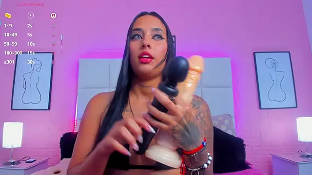 charlotte_kisss webcam