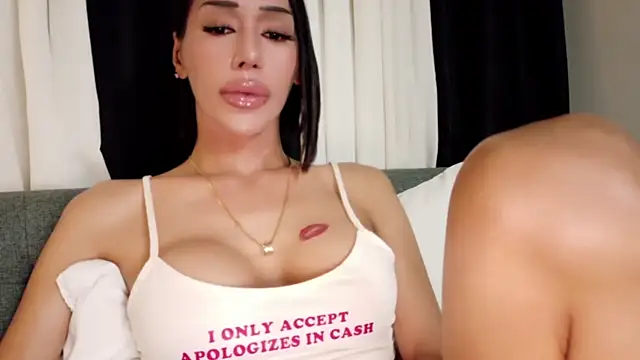 forever_misscandace - Forever_MissCandace's free webcam - UK Sex Cams