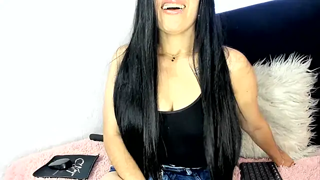Tania_mature live cam on StripChat