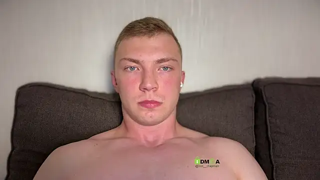 iron__chap webcam