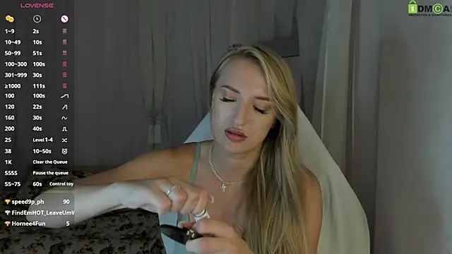 stacy_river - Stacy_River's free webcam - UK Sex Cams