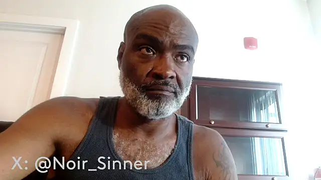 sinnernoir (M mature) - naked