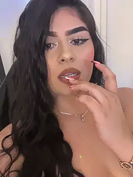Kariina__69 live cam on StripChat