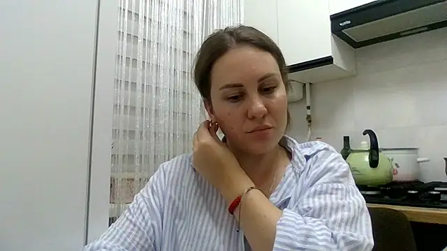 MeadowEyes live cam on StripChat