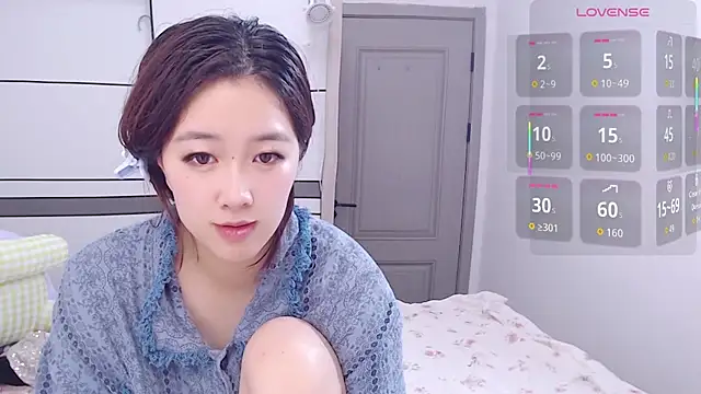 XueLi1902 live cam on StripChat