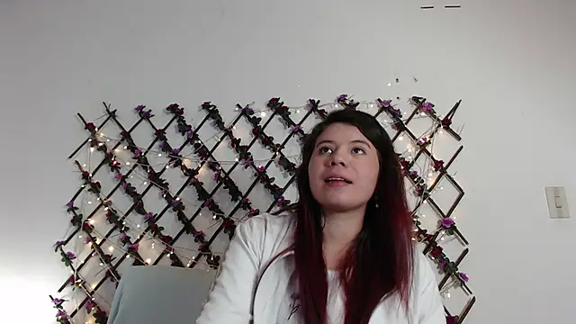 Samantha_Wallker live cam on StripChat