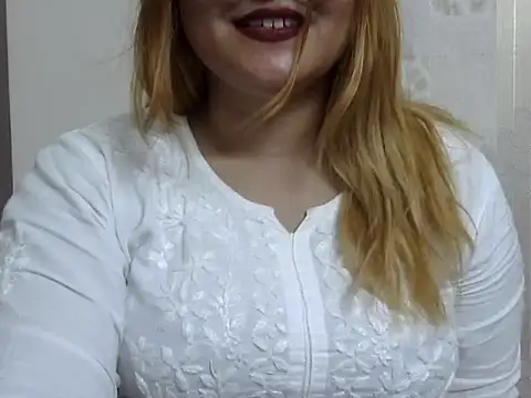sexyy_sana (F teen) - boobs show