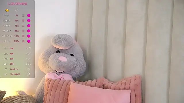 AishaSins webcam