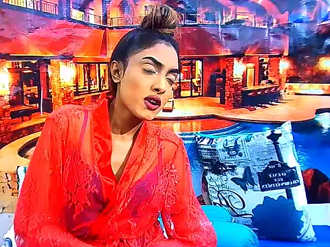 IndianPretty14u2Luv webcam
