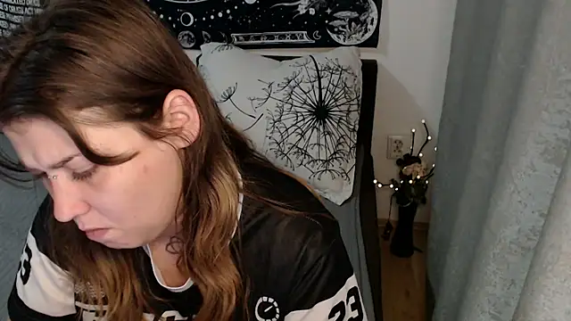 AlienforTwenty webcam