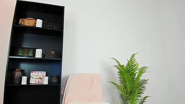 khloe_starrr live cam on StripChat