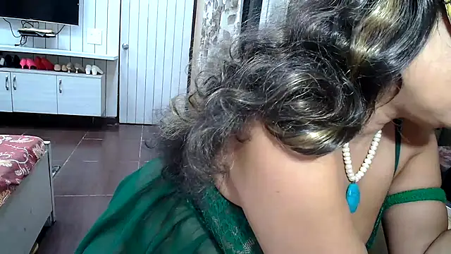yourradhika webcam