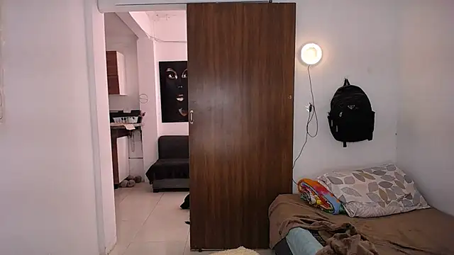 yselahot webcam