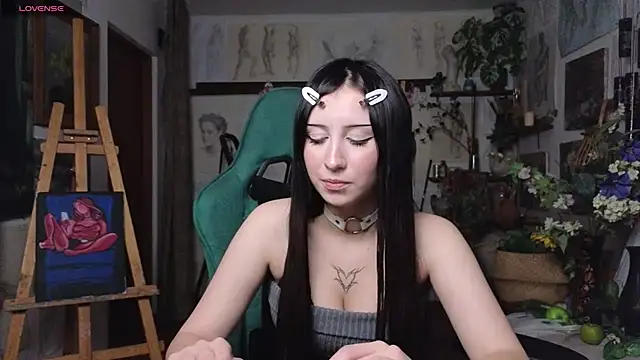 EffieMeowley webcam