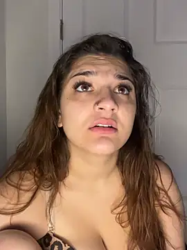 treasurebabii live cam on StripChat