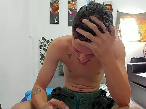 Latins_Boss webcam