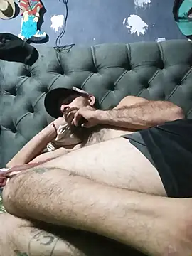 hairy_mannn webcam
