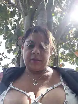 Laura-Hernandez webcam